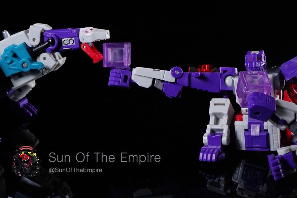 Unique Toys YM04 Palm Collection No Minds & Unhappy Highbrow Apeface - Image 8