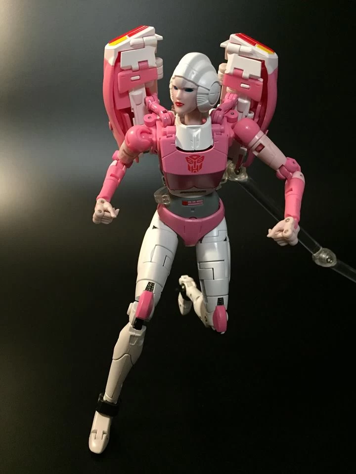Fanstoys FT-24 Rouge Arcee - Image 3
