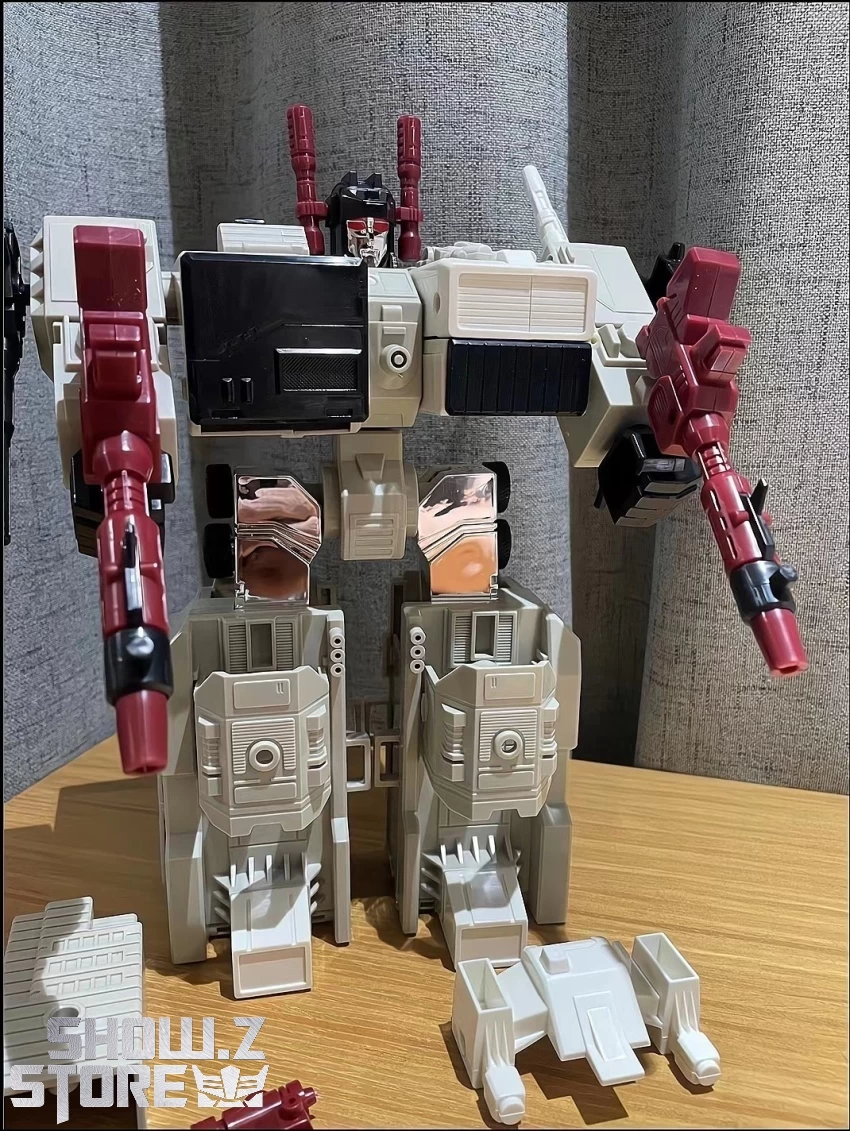 4th Party Transformers G1 Metroplex - Image 6