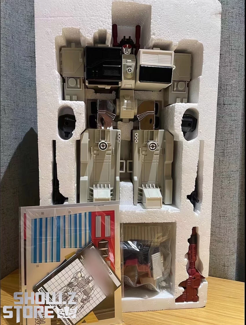 4th Party Transformers G1 Metroplex - Image 2