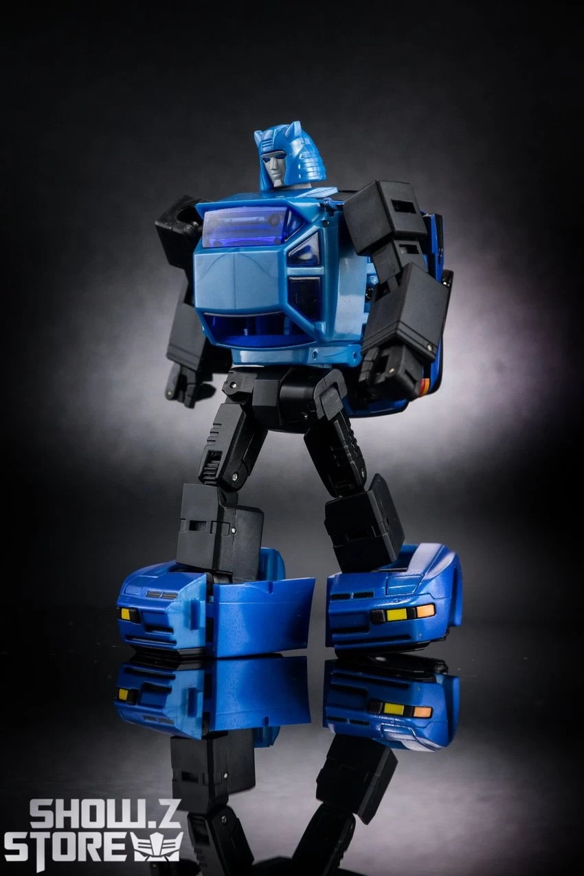 XTransbots MM-10B Toro Cliffjumper Blue Version - Image 2