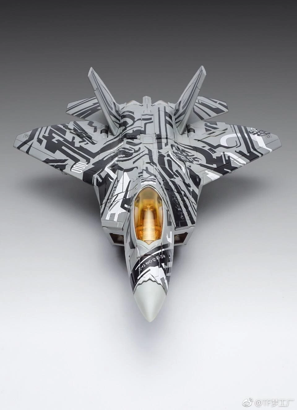 TF Dream Factory GOD-08S Starscream MPM-01 Oversized Seibertron Color Version - Image 6