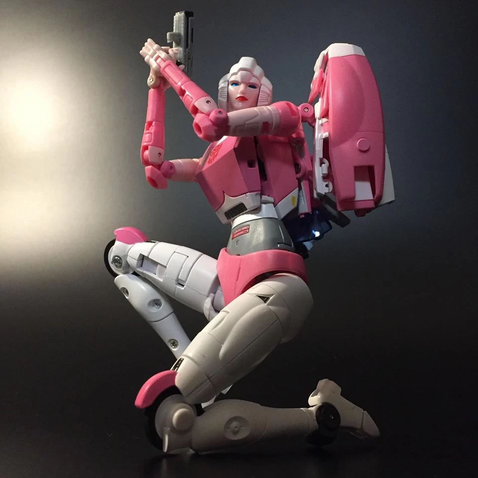 Fanstoys FT-24 Rouge Arcee - Image 7